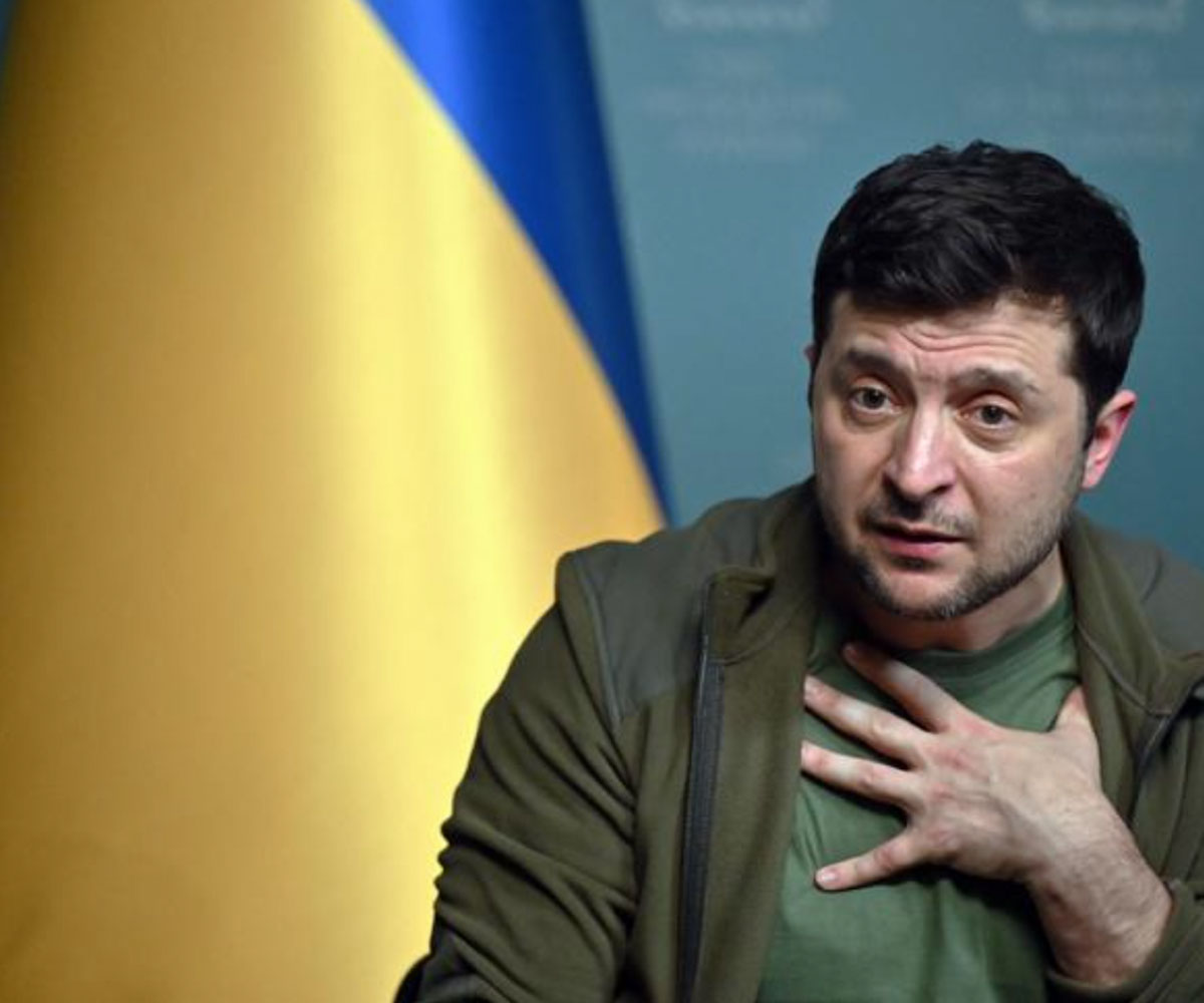 Zelensky, groucho marx e la teoria del comico di bachtin. Ovvero: perché commedia e coraggio sono le due facce della sovversione democratica.